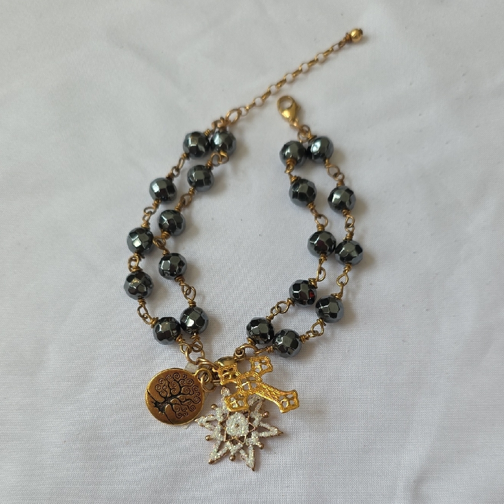 Elegant Gold and Hematite Colored Beaded Boho Chic Bracelet